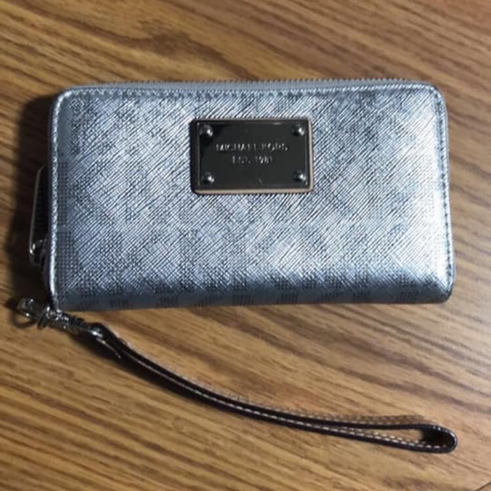 Michael Kors wallet
